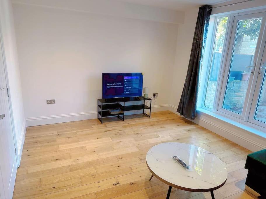 Lejlighed 1 Bed Flat Near