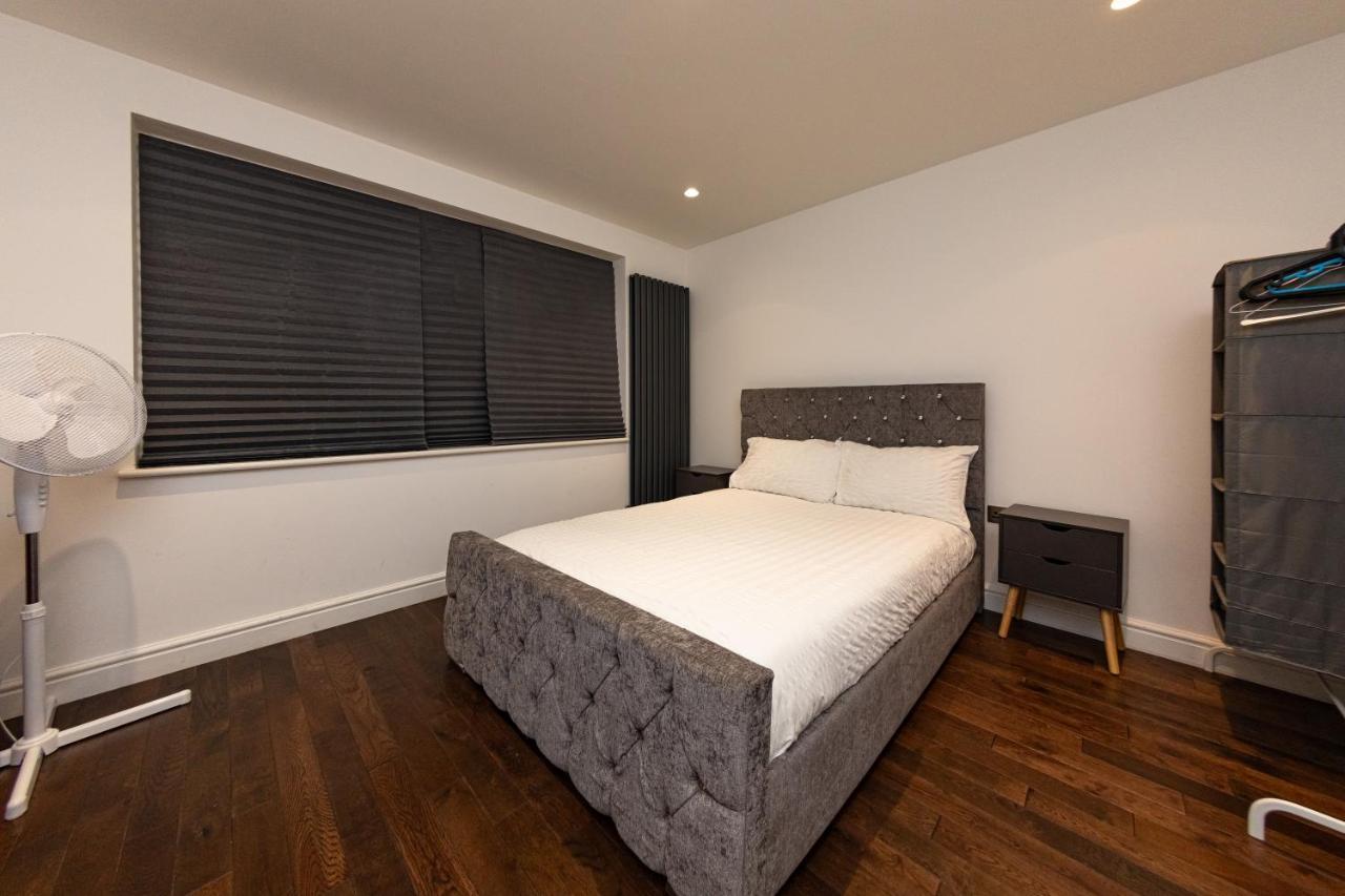 Bonneville House, Private Jacuzzi And Modern Interior Londra