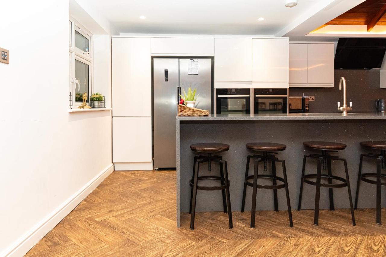 Bonneville House, Private Jacuzzi And Modern Interior Casa vacanze Londra