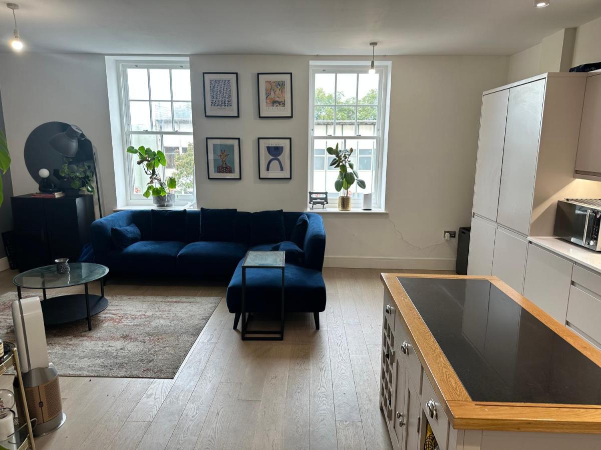 West Luxury Oasis, Ealing Broadway - Location!!! Leilighet *