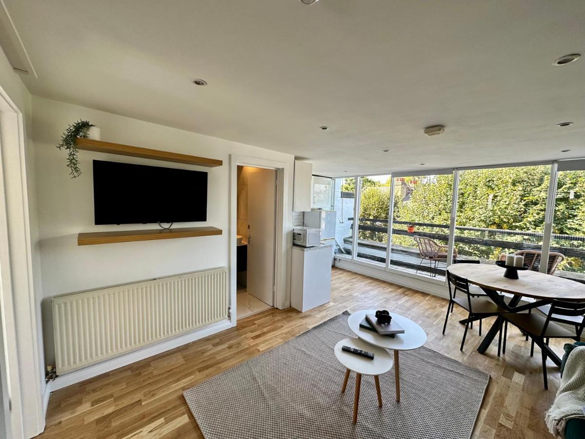 Appartamento Stylish Primrose Hill With Balcony Londra