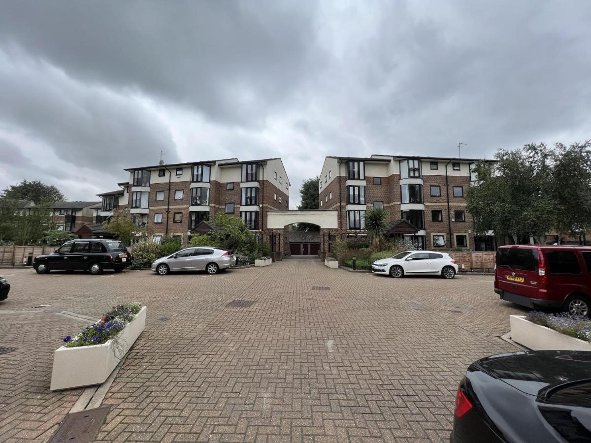 Lejlighed Canary Wharf Haven - Spacious & Homely Entire 1 Bedroom Flat