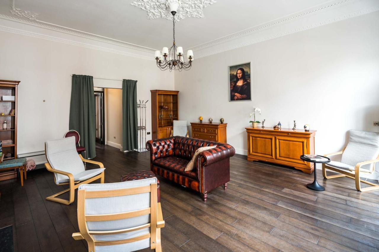 4 Bedroom House Up To 10 People At Heart Of Kensington And Chelsea Lejlighed