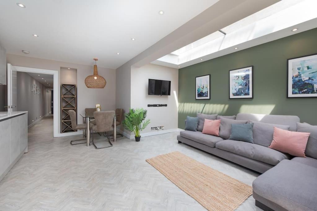 West Kensington By Capital Lejlighed *