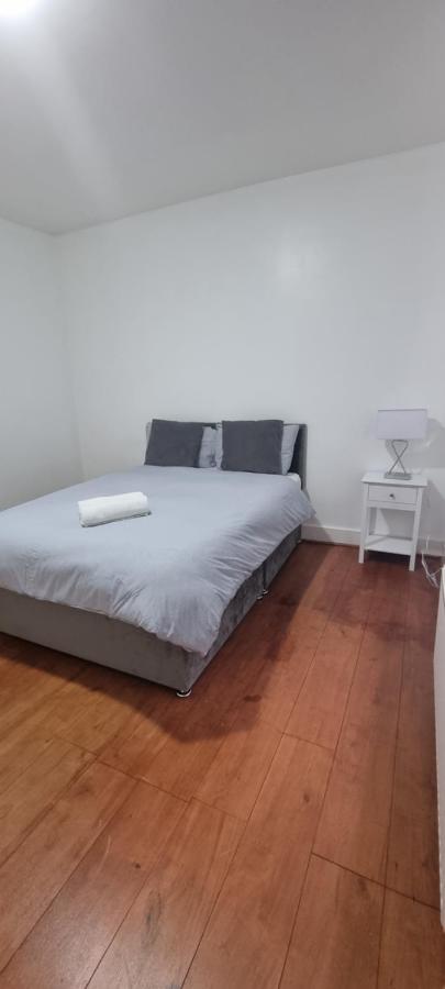 Cricklewood Broadway Guest Apartment *