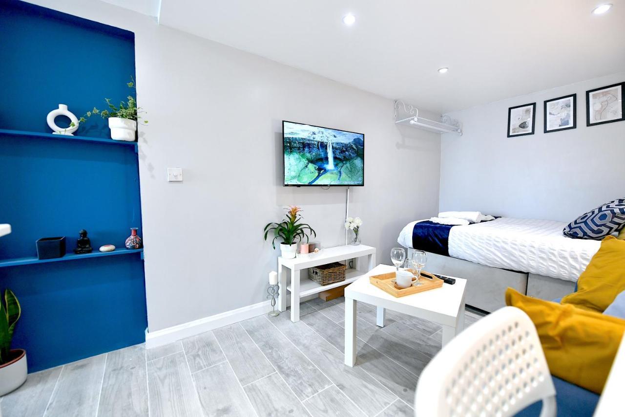 Cozy Retreat In Vibrant Crystal Palace, Lägenhet