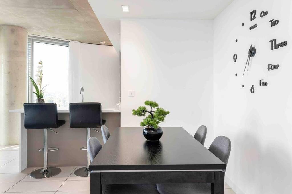 Luxury 3min Walk To Excel,city Hall, O2