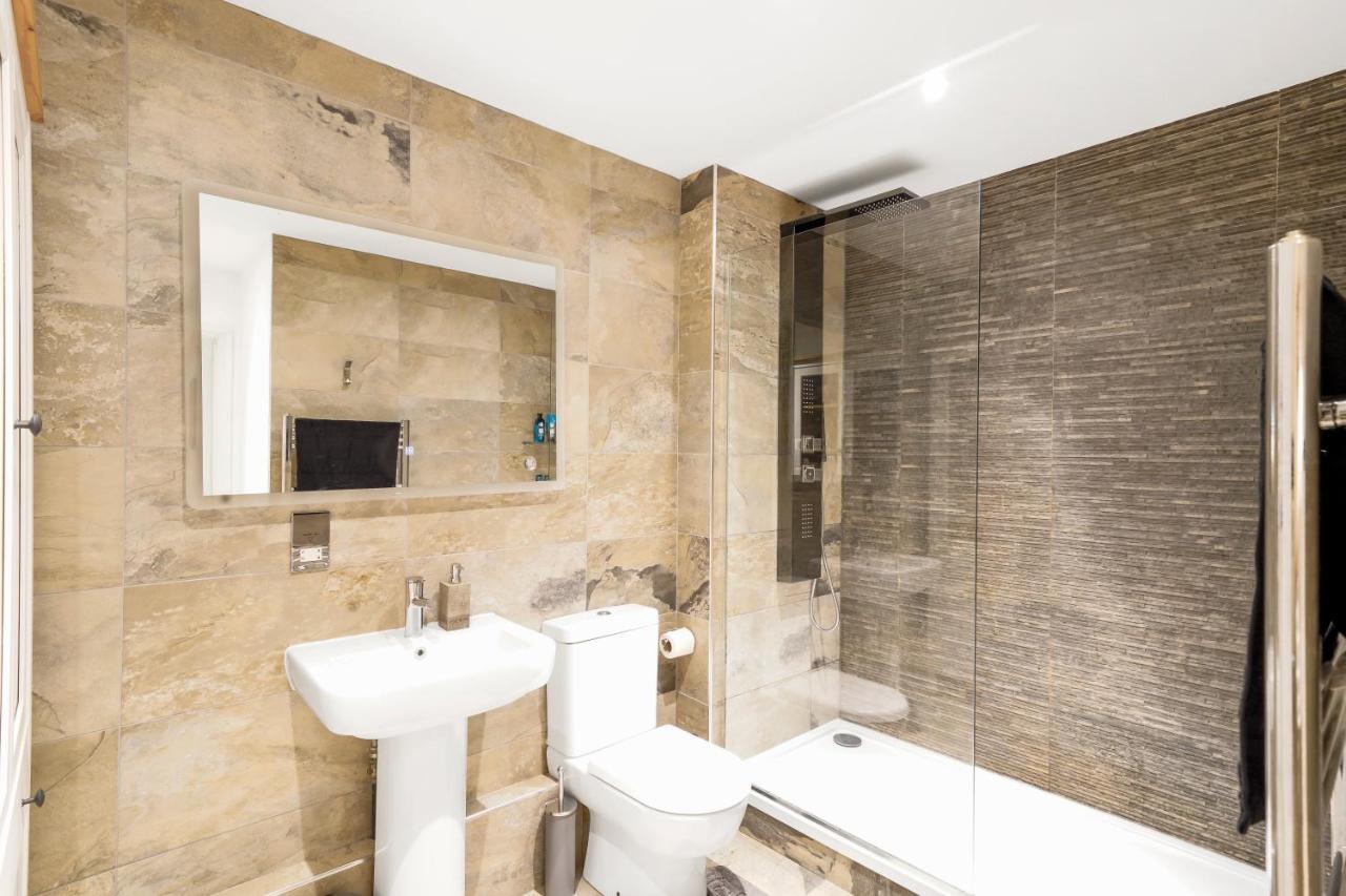 Casa Mansa - Serviced Apartment, Leilighet London