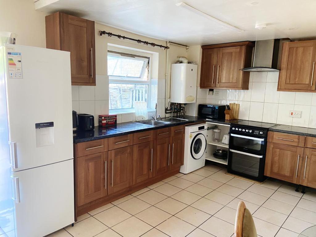 Single And Doubles Close To Privatunterkunft