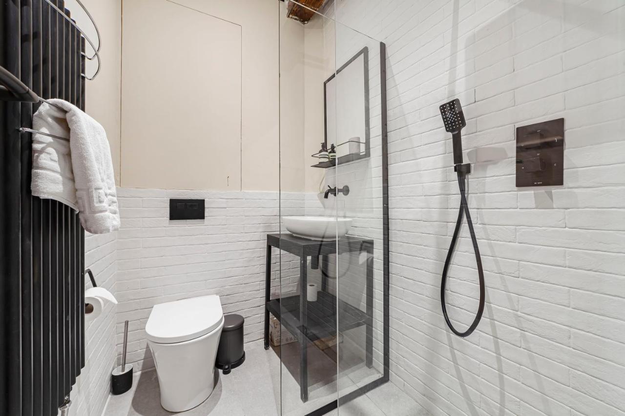 Newly Refurbished Warehouse Cnv 2br Bermondsey Appartement