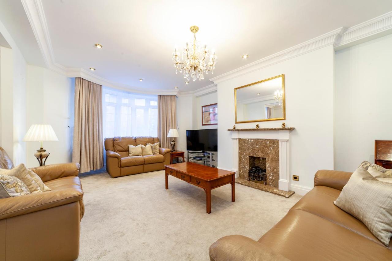 Bright 3bdr Near Swiss * London