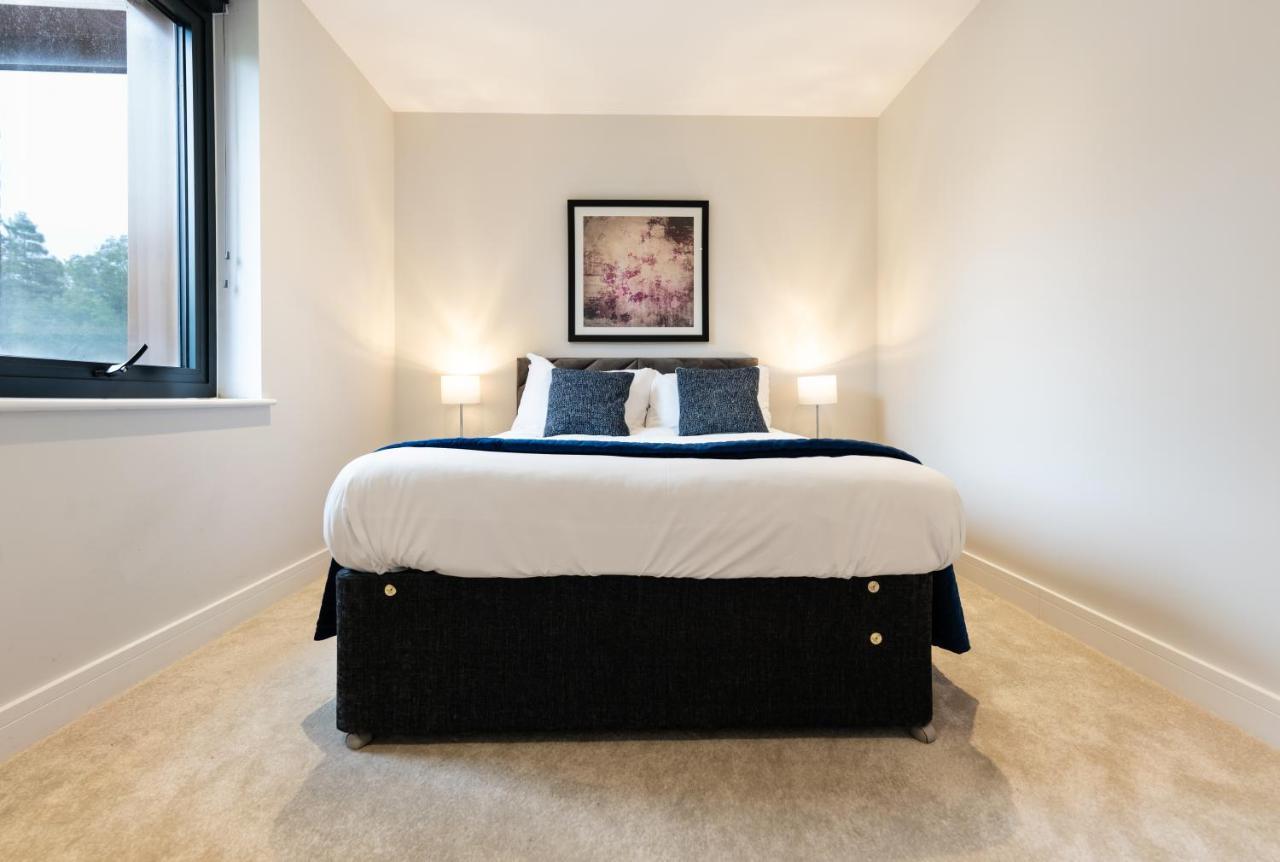 The Hampstead Place - Elegant 3bdr Flat With Patio Londen