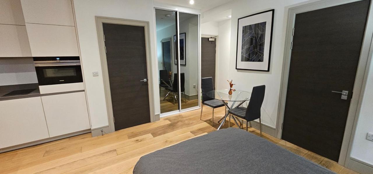 Studio Flat In Tottenham Lägenhet *