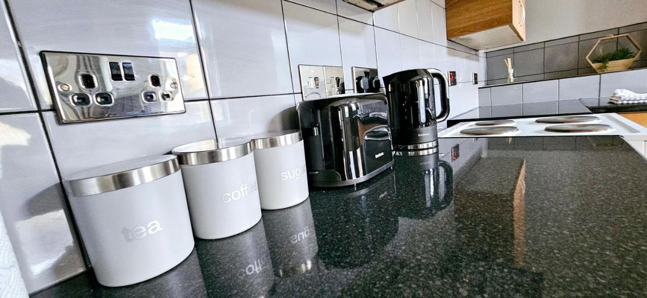 Appartement 3 Bedroom House In Tottenham 10 Mins Walk From Seven Sisters Station