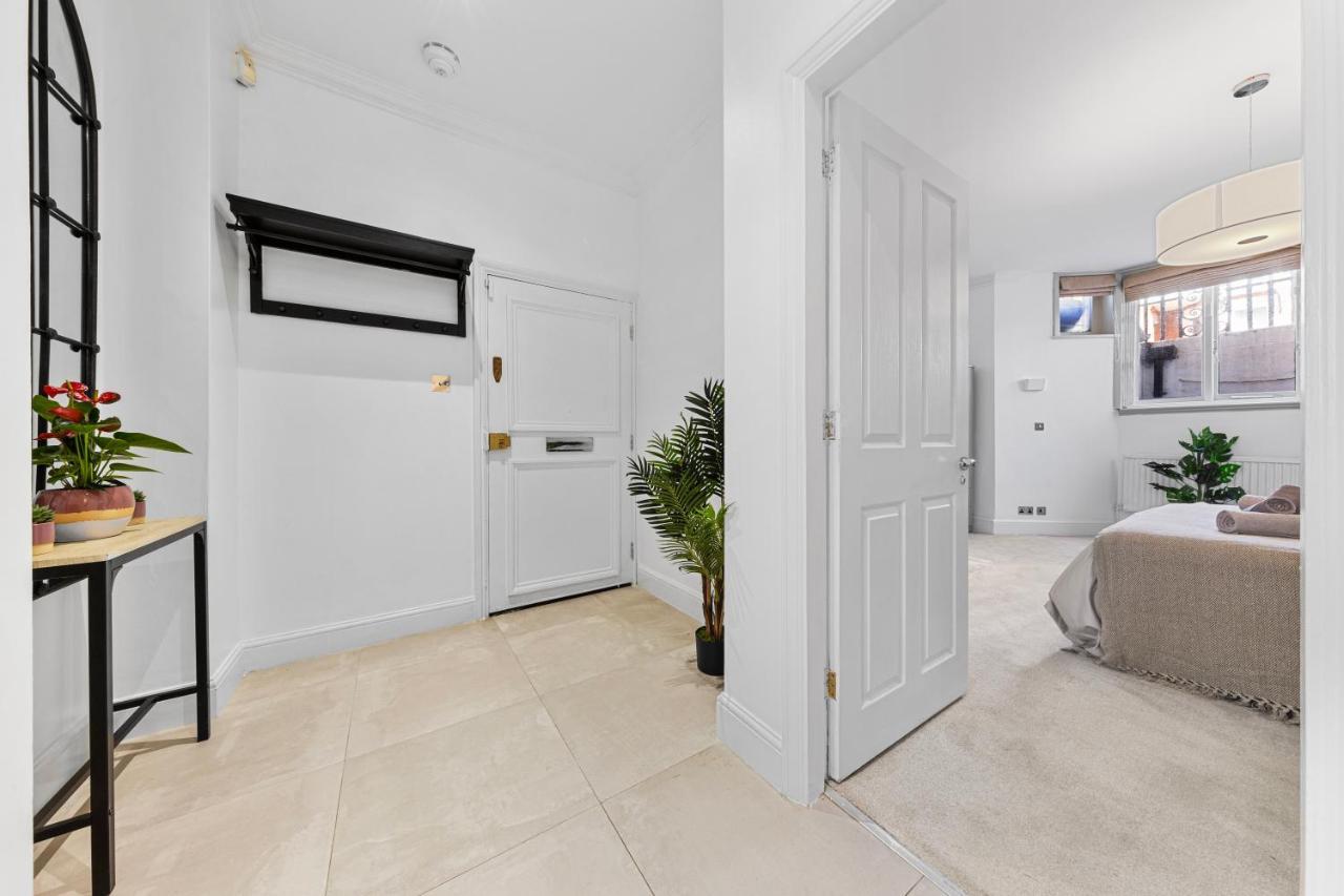Harrods 2 Bed Lux Flat W/patio Lägenhet London
