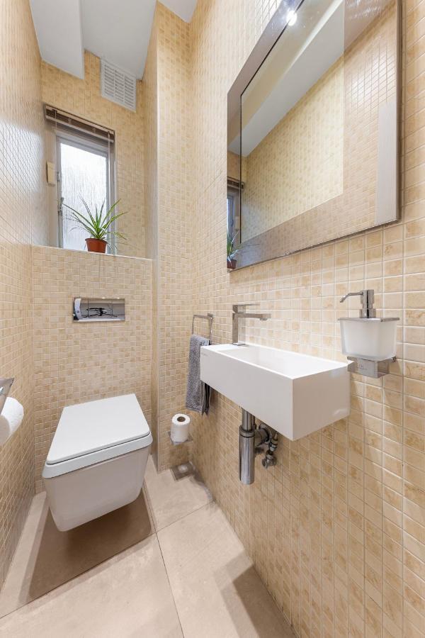 Lägenhet Harrods 2 Bed Lux Flat W/patio