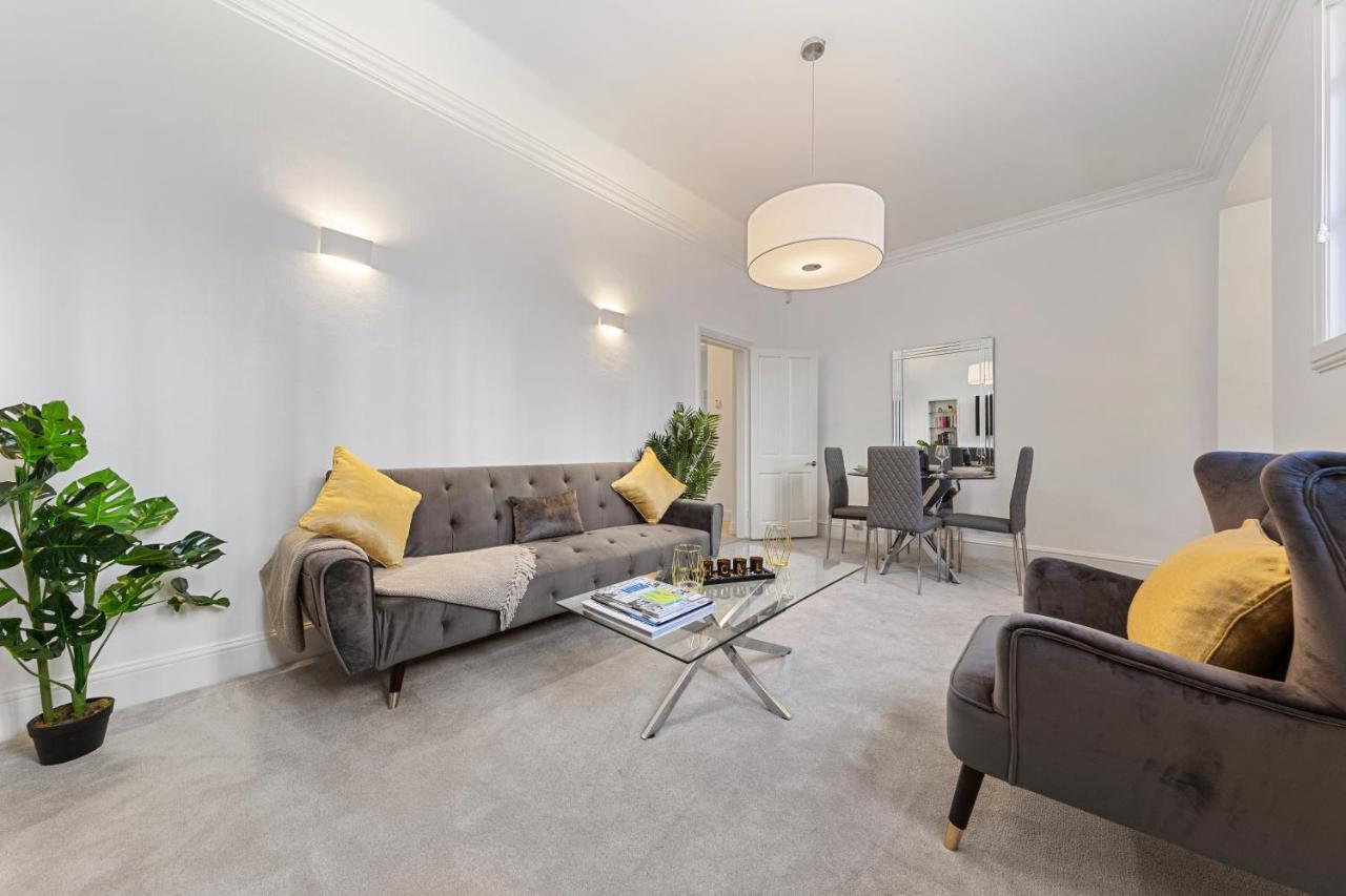 Harrods 2 Bed Lux Flat W/patio Lägenhet London