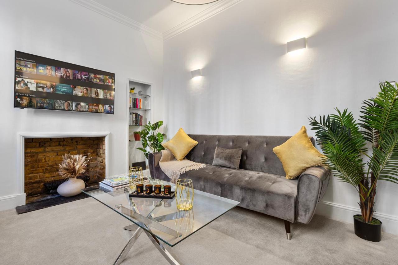 Harrods 2 Bed Lux Flat W/patio Lägenhet London
