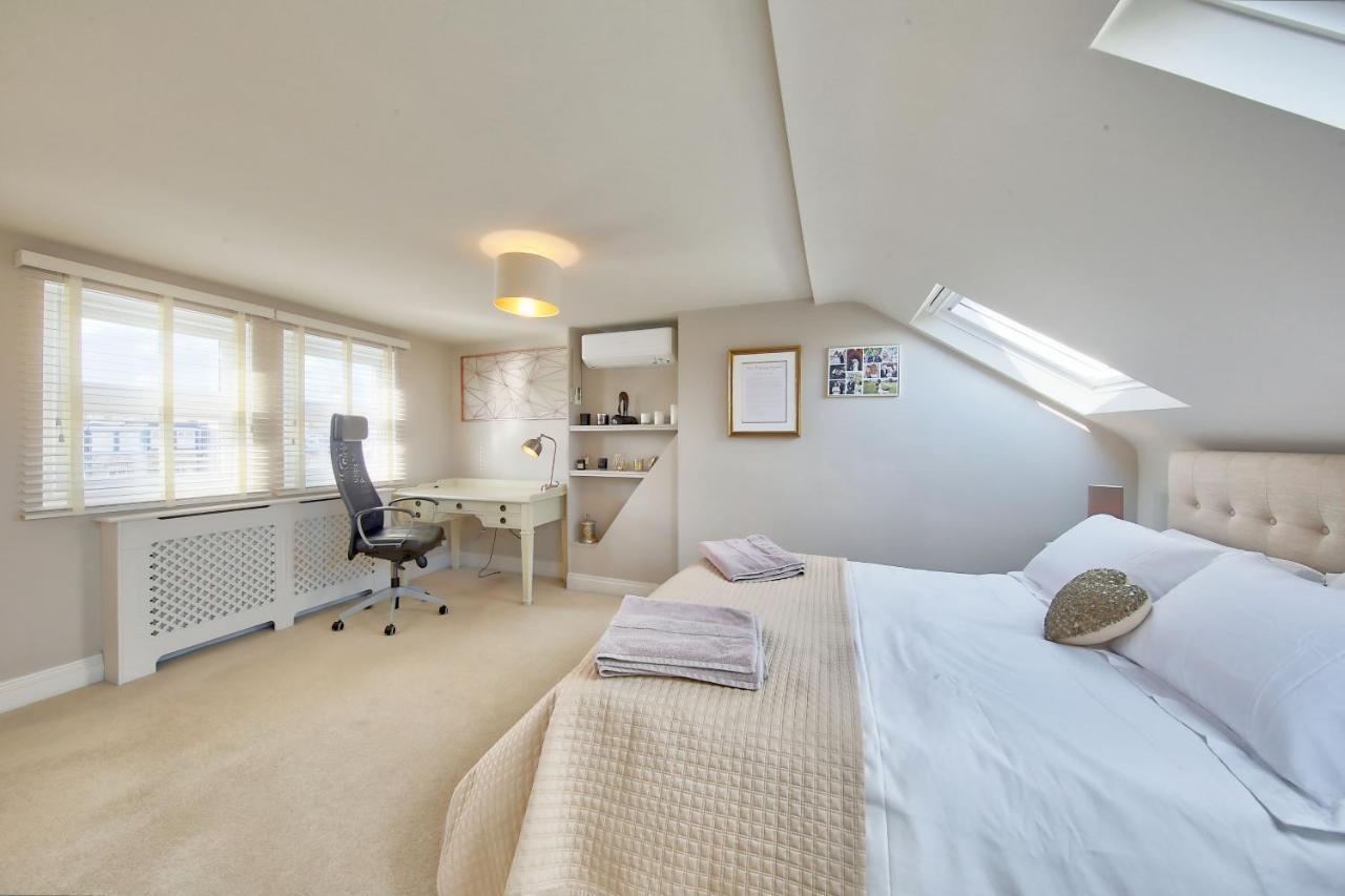 Family 4-bed House & Secluded Garden - Wimbledon * Londra