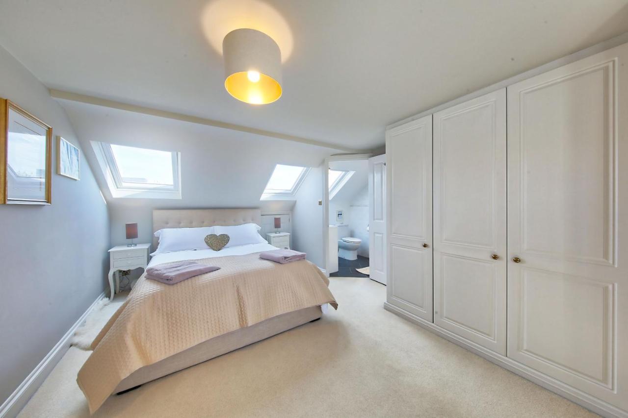 Family 4-bed House & Secluded Garden - Wimbledon * Londra