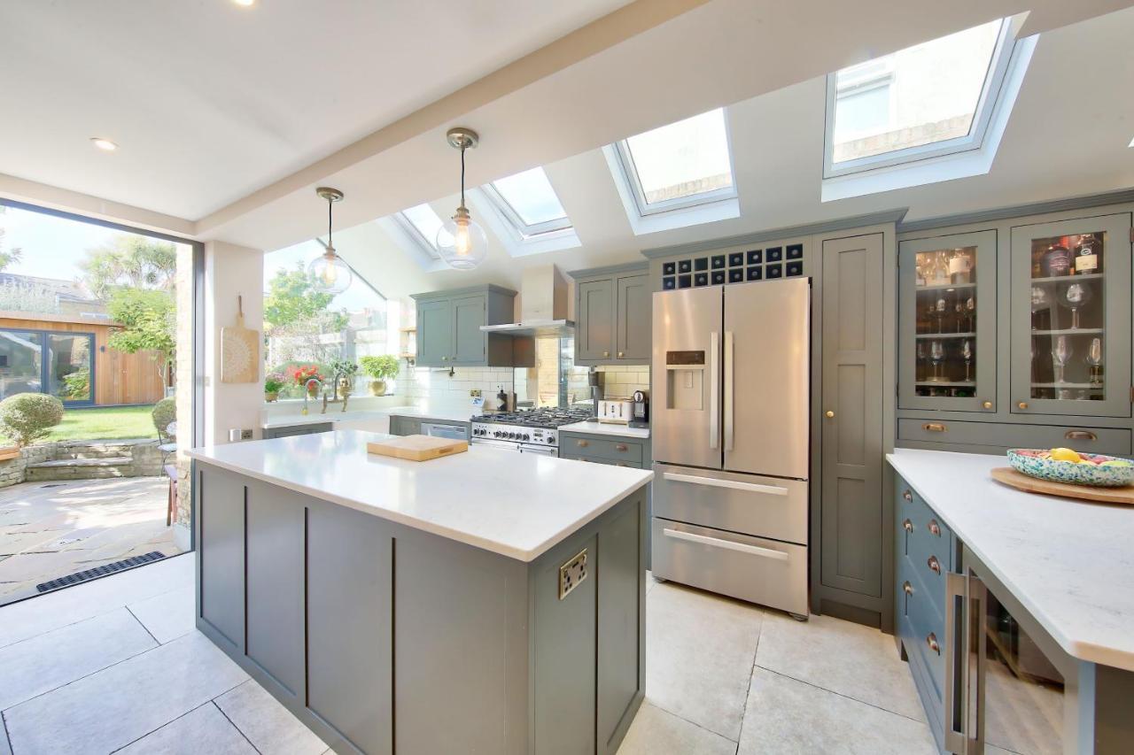 Casa vacanze Family 4-bed House & Secluded Garden - Wimbledon Londra