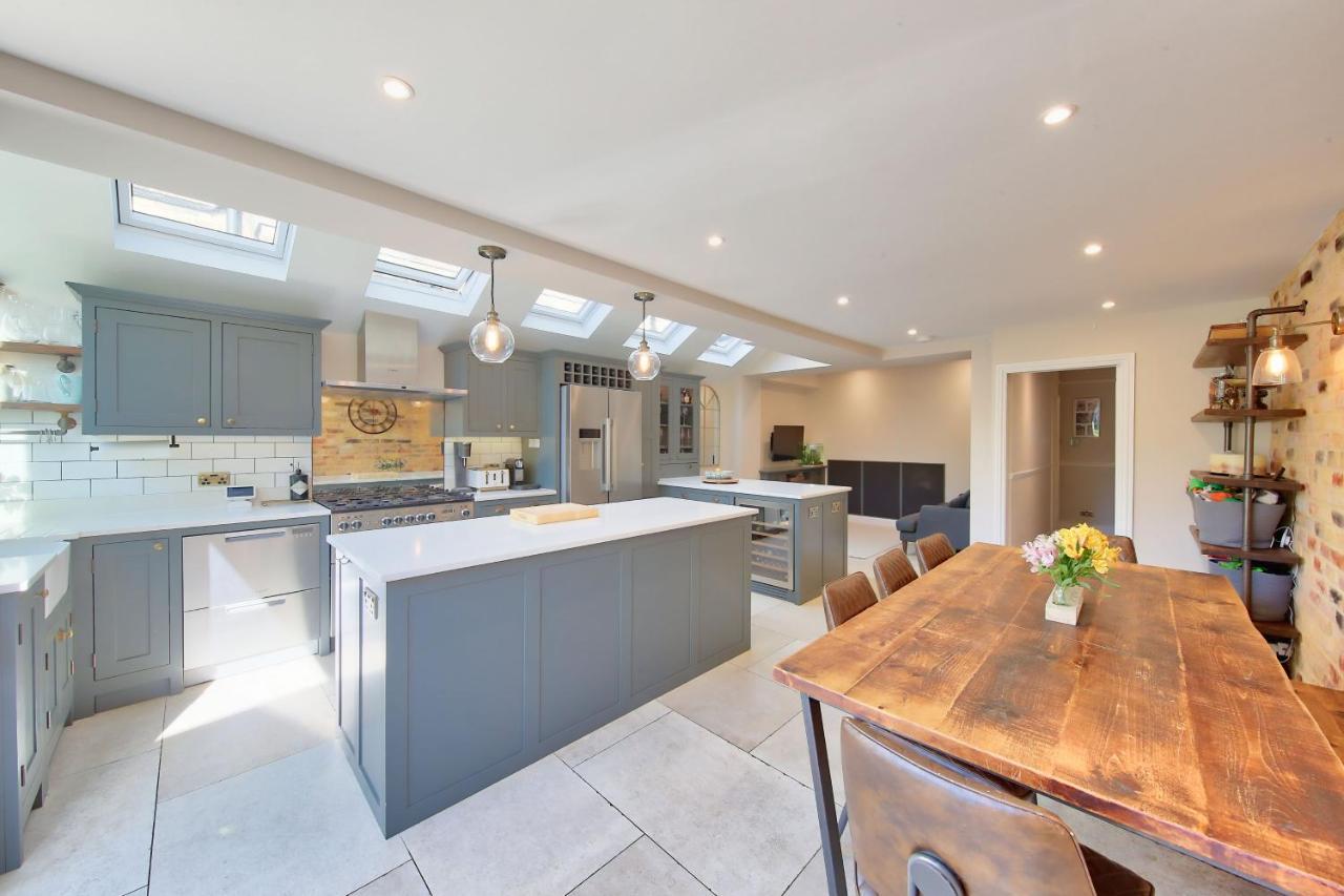 Family 4-bed House & Secluded Garden - Wimbledon Londra