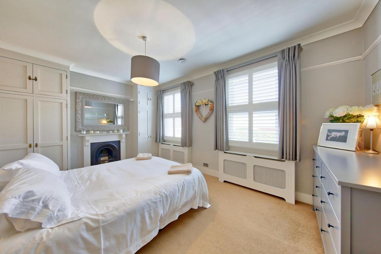 Casa vacanze Family 4-bed House & Secluded Garden - Wimbledon Londra