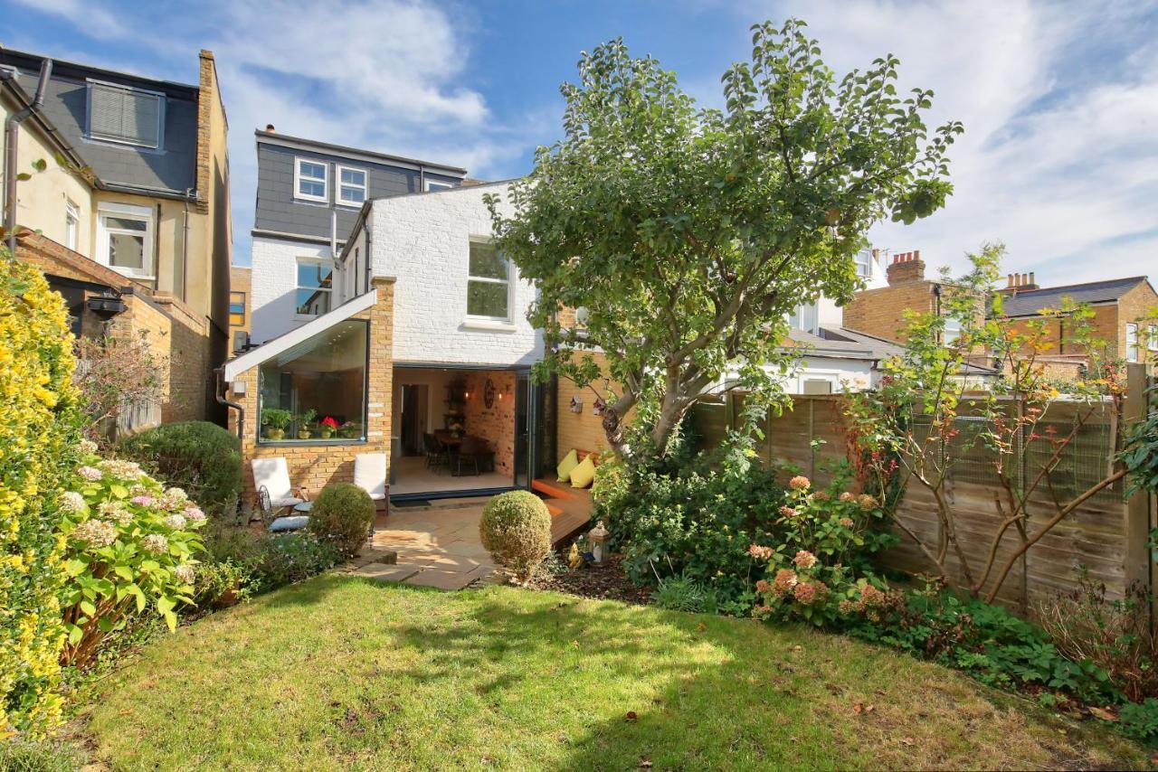 Family 4-bed House & Secluded Garden - Wimbledon Londra