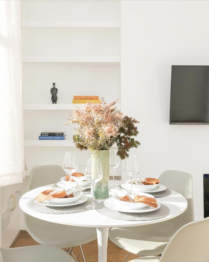 Sun Drenched 1 Bedroom In Farringdon Londen