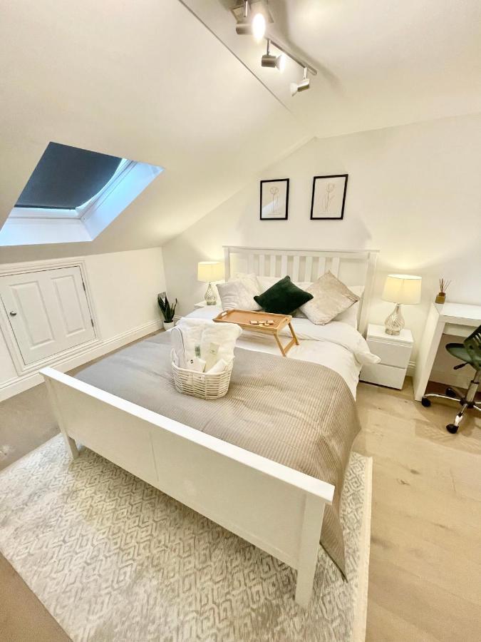 Luxury En-suite Double Bedroom Stratford E15 Maison d'hôtes Londres