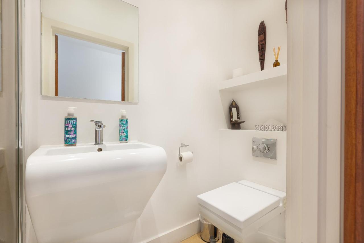 Stunning 2br Flat W2 Patio In Kensington Lägenhet
