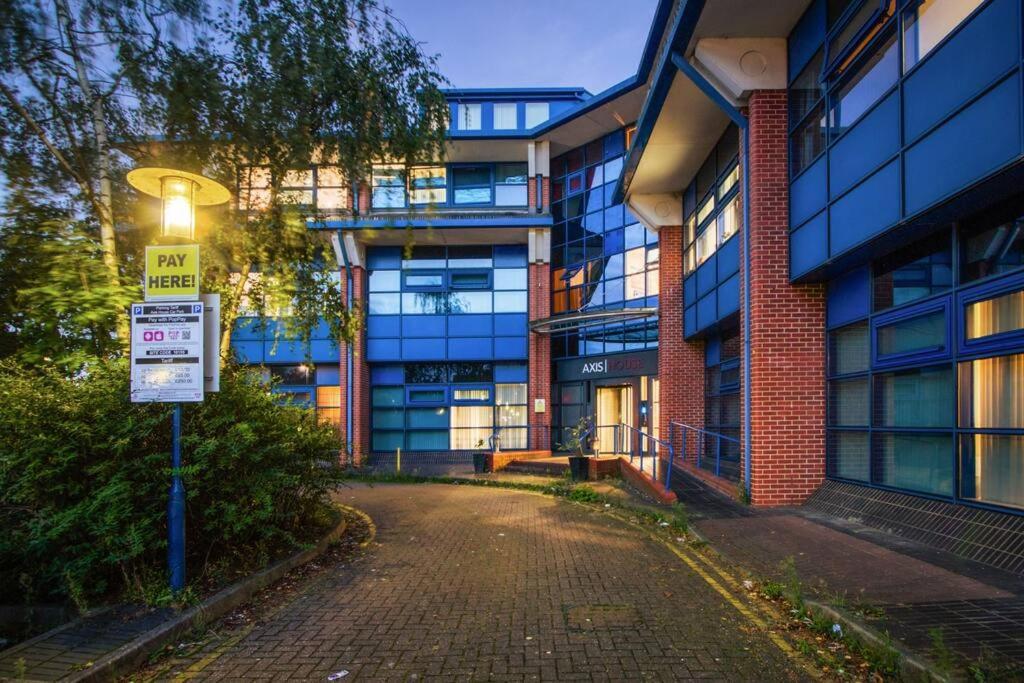 Heathrow 2-bedroom Urban Oasis Appartement Londen
