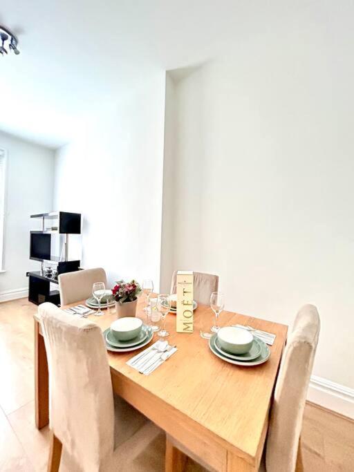 Lejlighed Maida Vale Serenity: 2-bedroom London