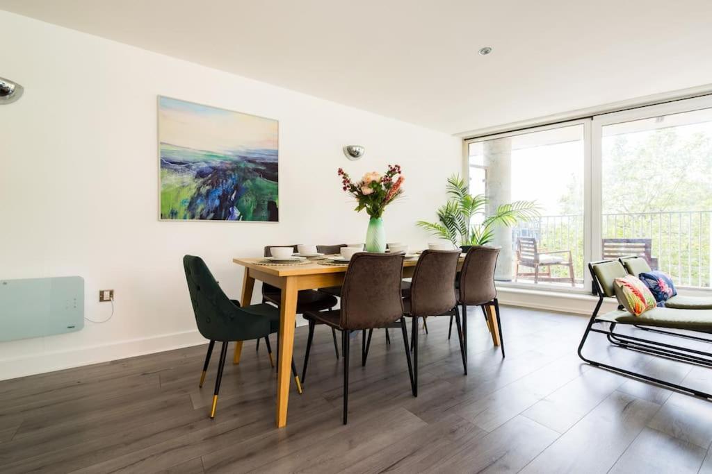 Luxury - Excel - O2- 3 Bedroom Lejlighed London