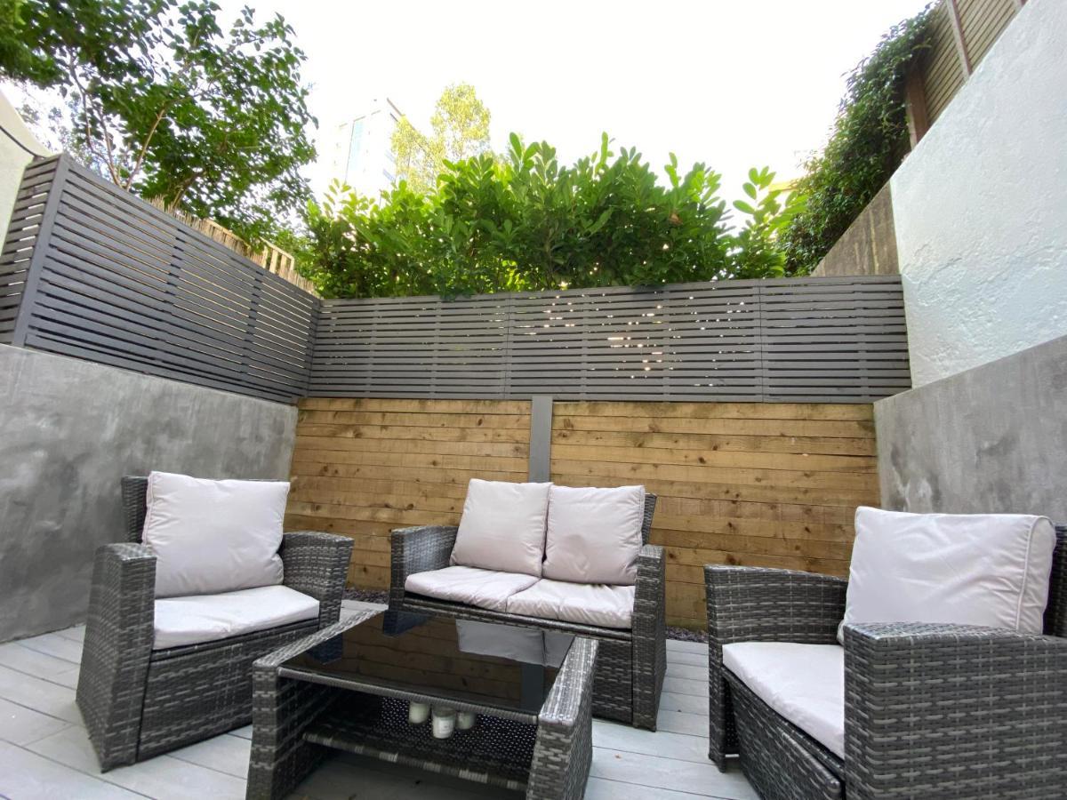Fantastic Spacious Garden Flat With Own Private Entrance Appartement Londen