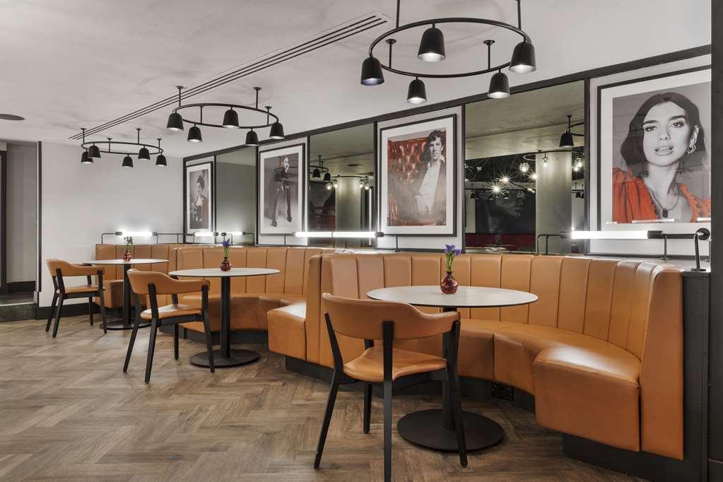 Radisson Red Heathrow * Londra
