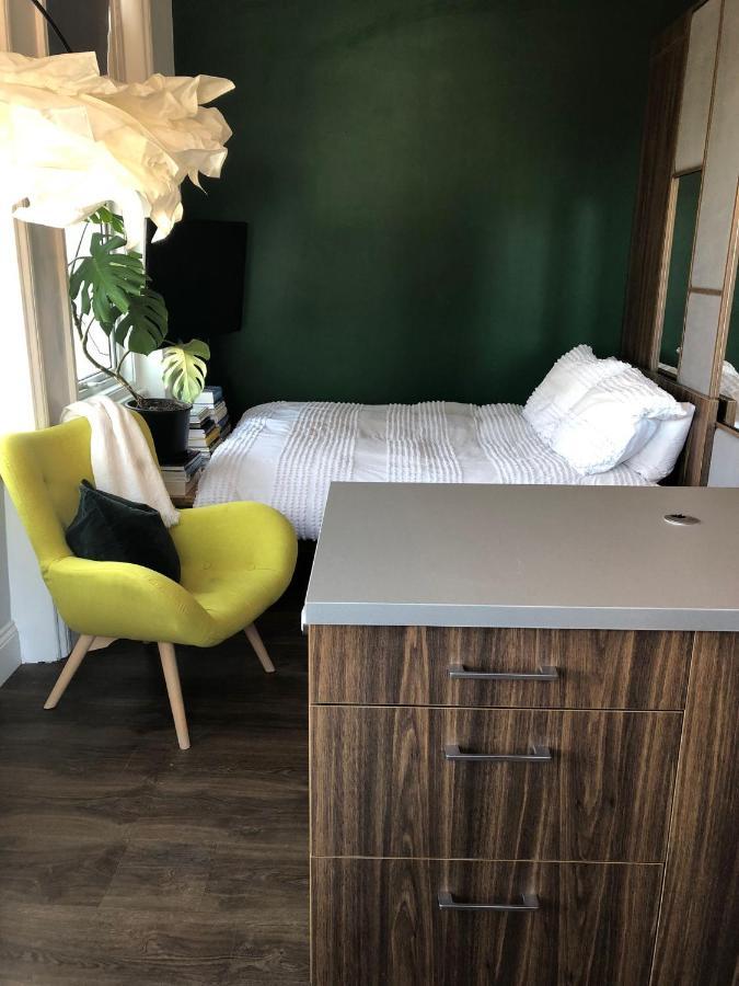 Flat Apartment London