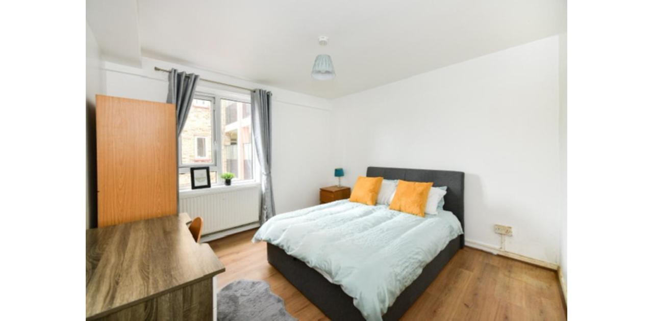 Entire Two Bedroom Flat In The Heart Of Greater Lejlighed