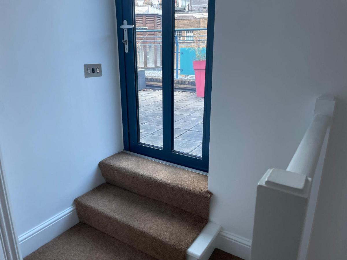 1 Bed With Roof Terrace Apartment