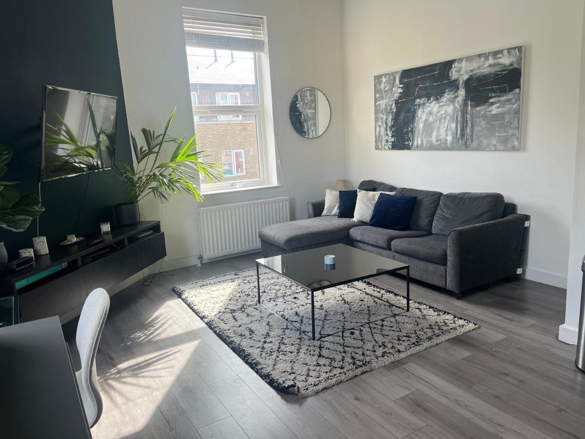 Spacious Modern 1-bed Near Victoria Park * Londra