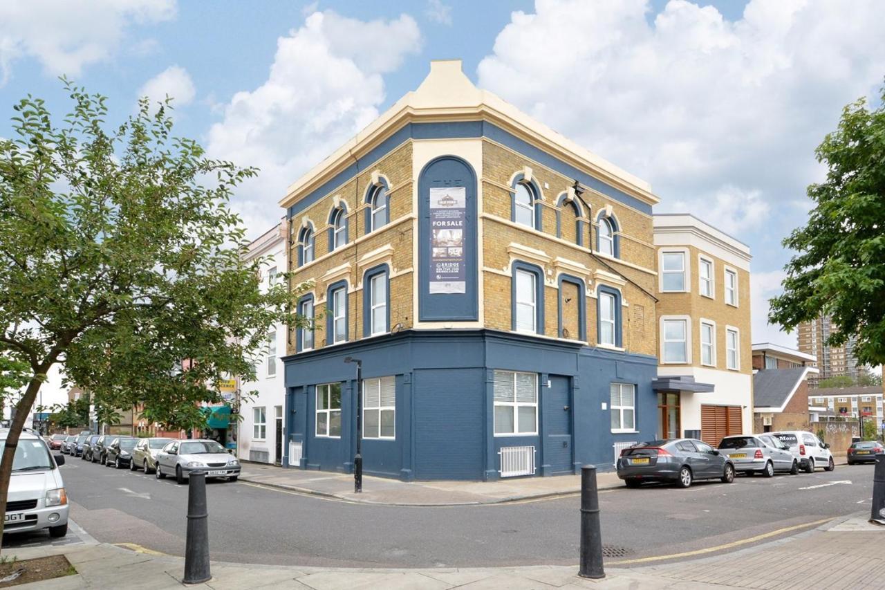Spacious Modern 1-bed Near Victoria Park * Londra