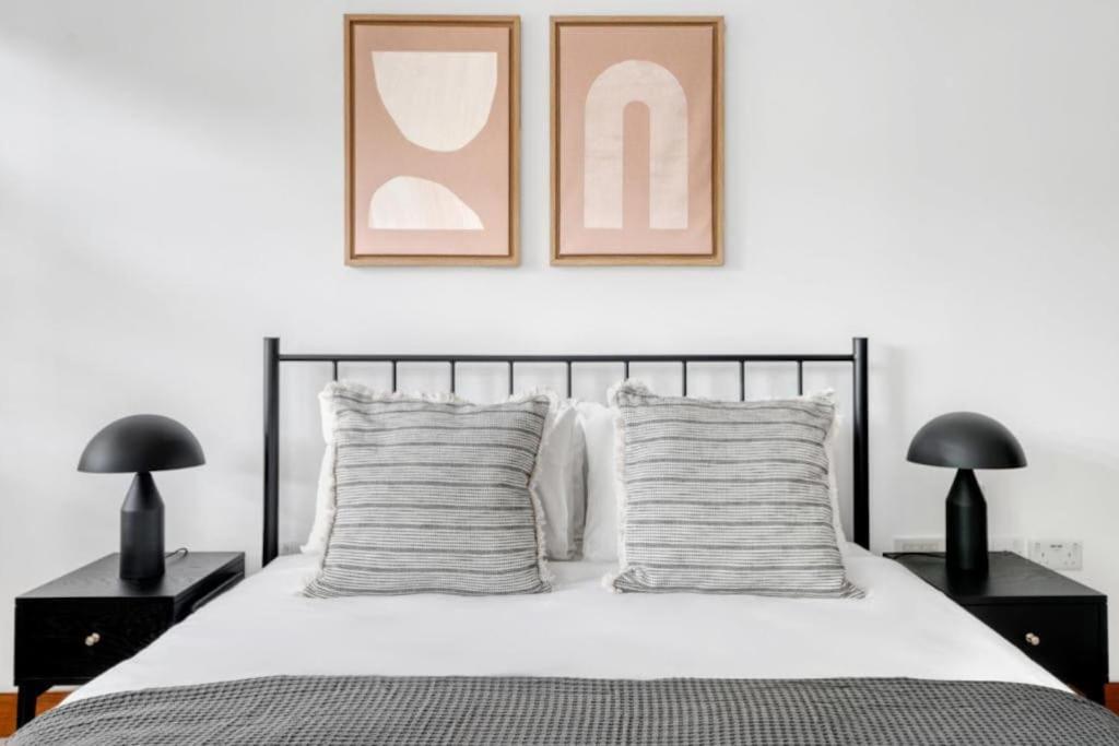 Exquisite 2 Bed Soho Central Sleeps 6 Lägenhet