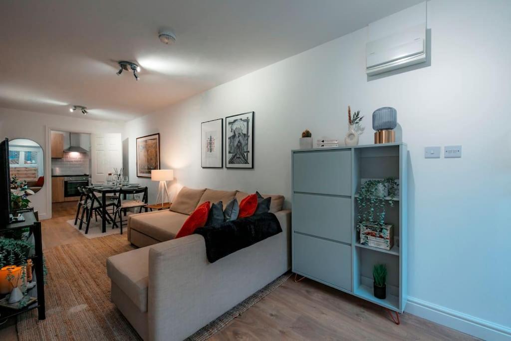 Appartement 2br L 2ba With Patio-sleep 6 *