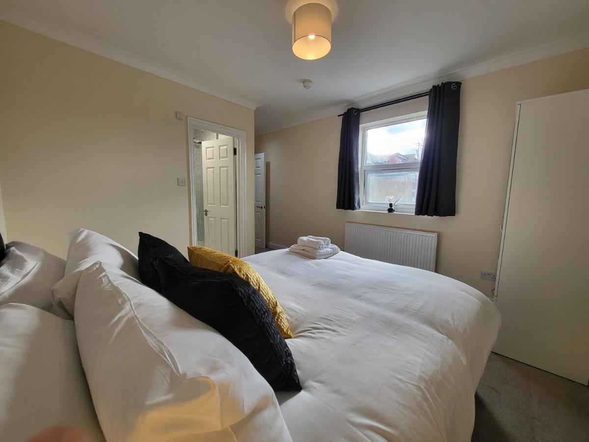 Tooting Bec By Tube Apartment *