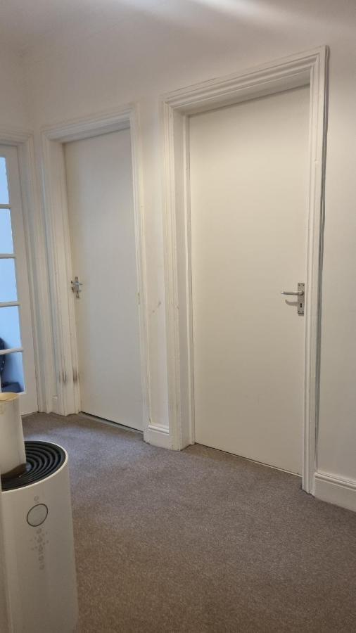 33 Camden Square - Double Homestay