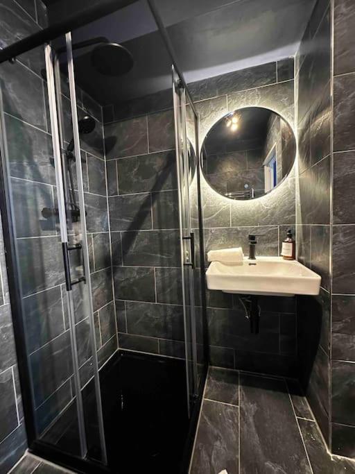 Stylish For 3 Near Regent's Park N3 Appartamento
