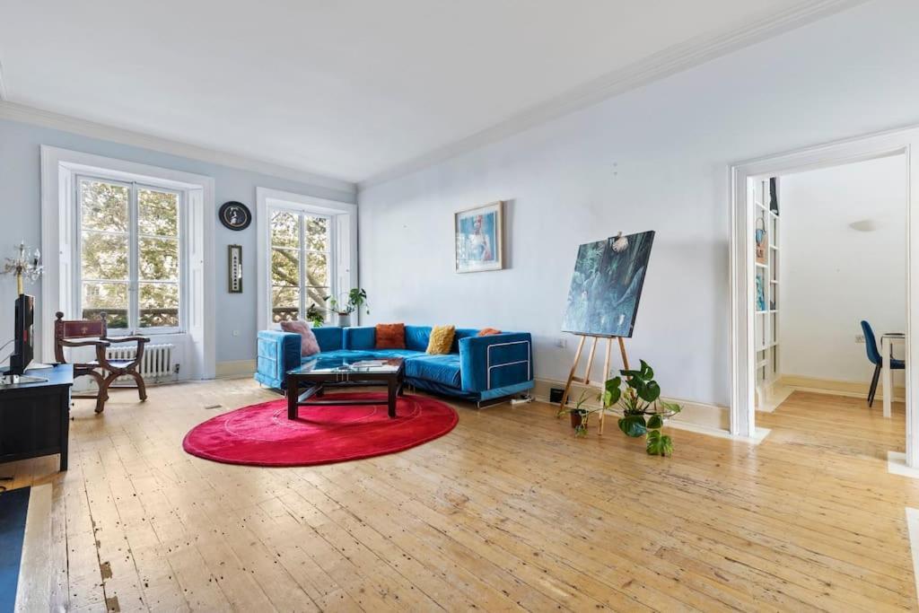 Germaine Greer's Legacy Flat In Hyde Park, Leilighet *