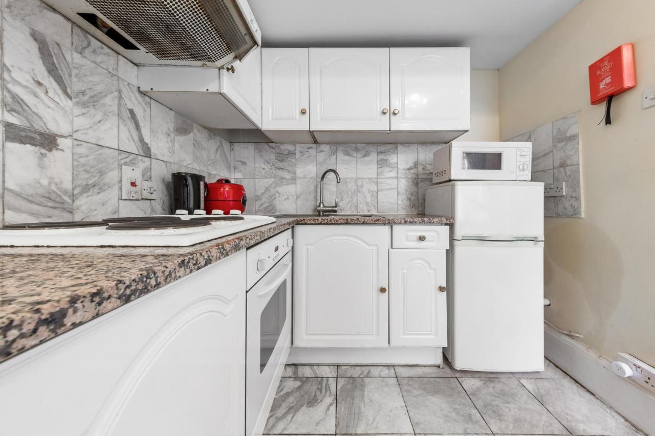 Apartment In Baker Street *