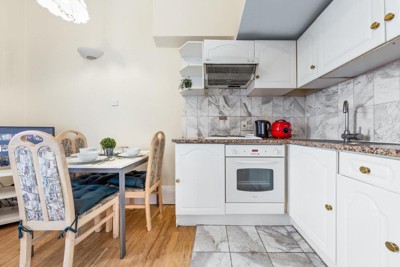 Apartment In Baker Street London