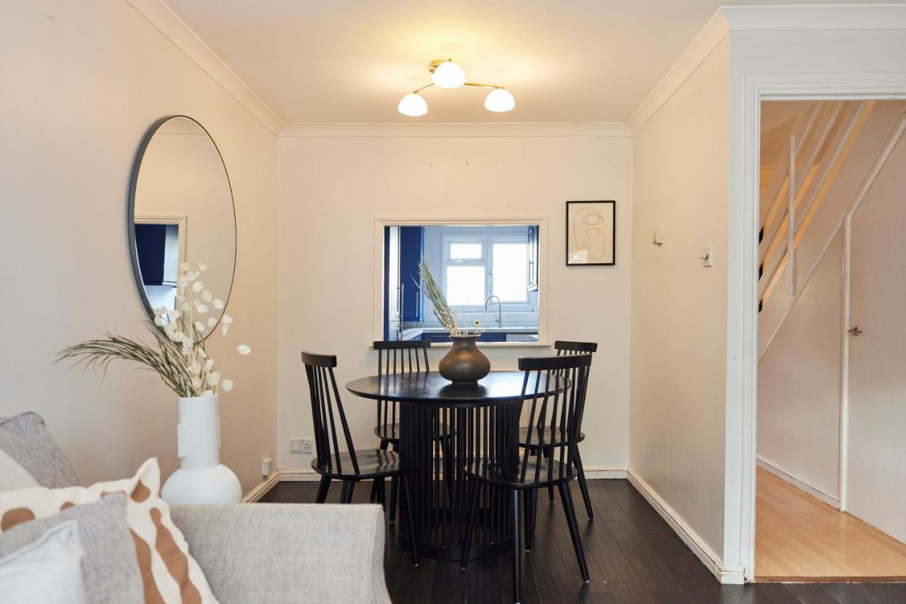 The Chiswick Escape - Lovely 2bdr House With Garden Lejlighed